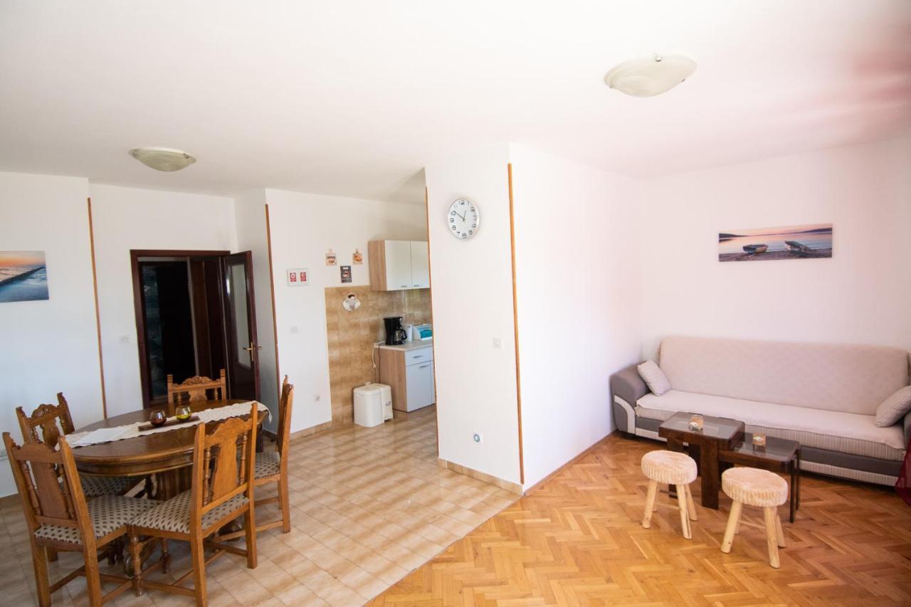 Apartmani Ivana 2 Kastela Ngoại thất bức ảnh