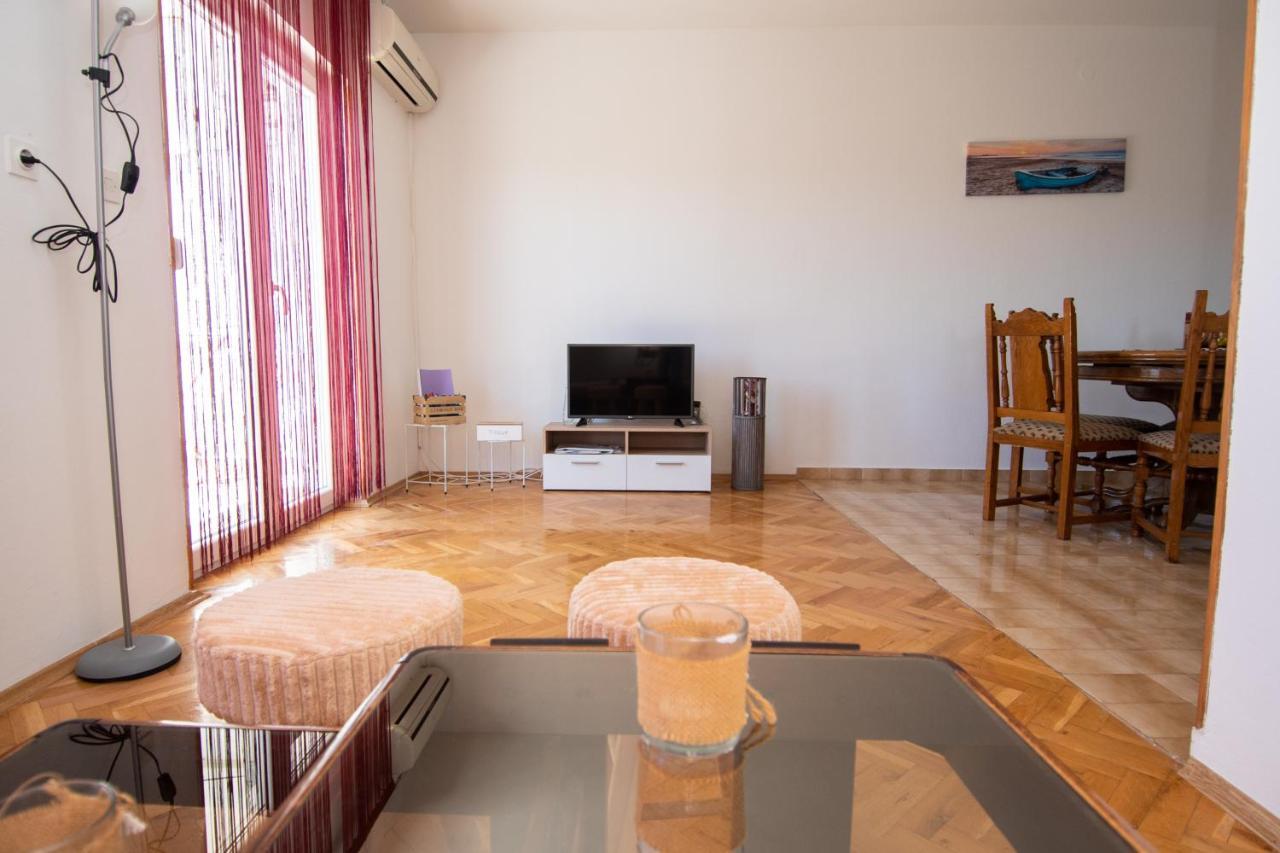 Apartmani Ivana 2 Kastela Ngoại thất bức ảnh