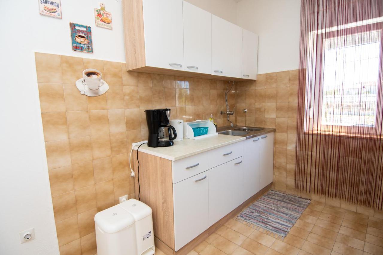 Apartmani Ivana 2 Kastela Ngoại thất bức ảnh
