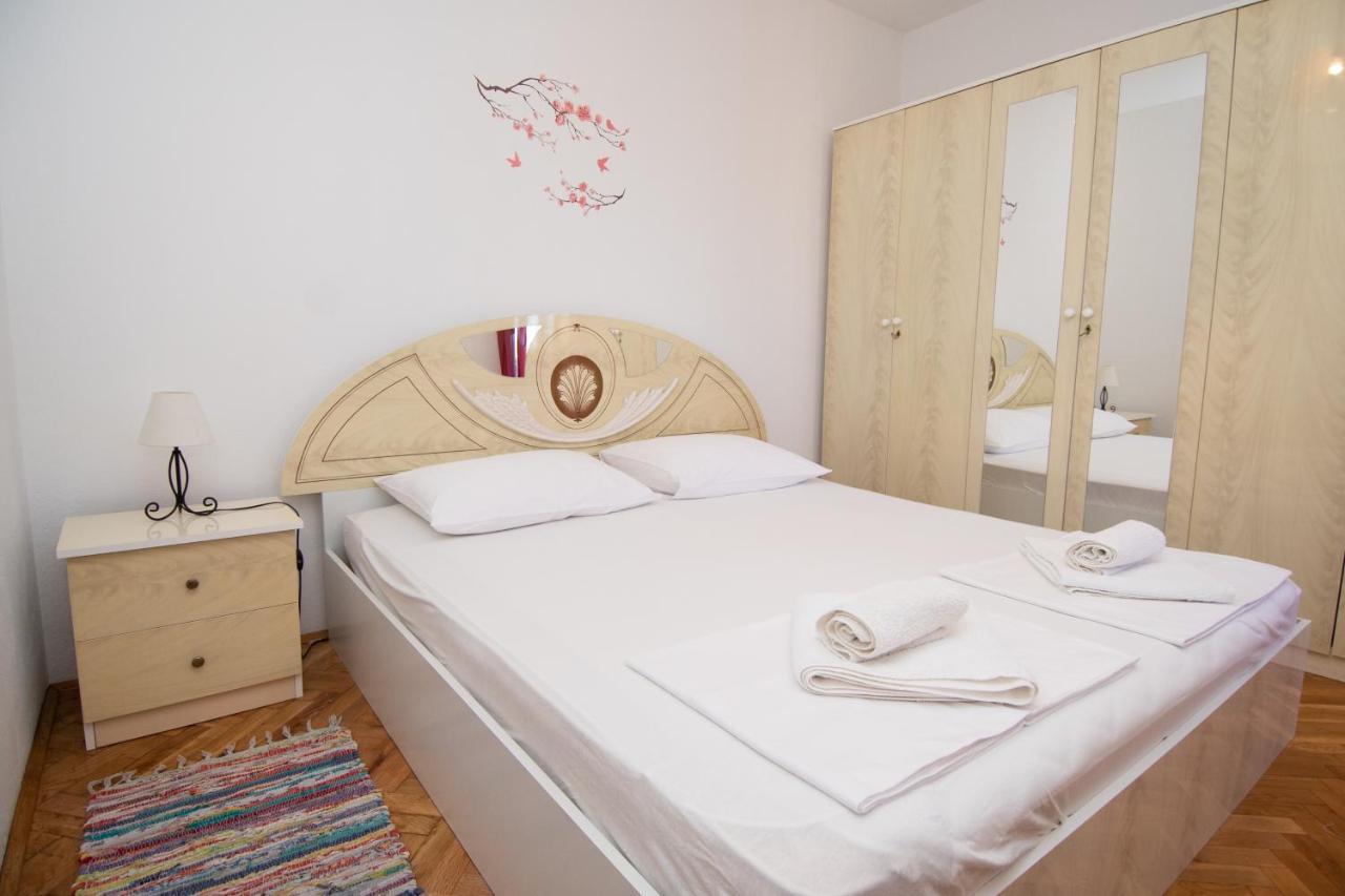 Apartmani Ivana 2 Kastela Ngoại thất bức ảnh