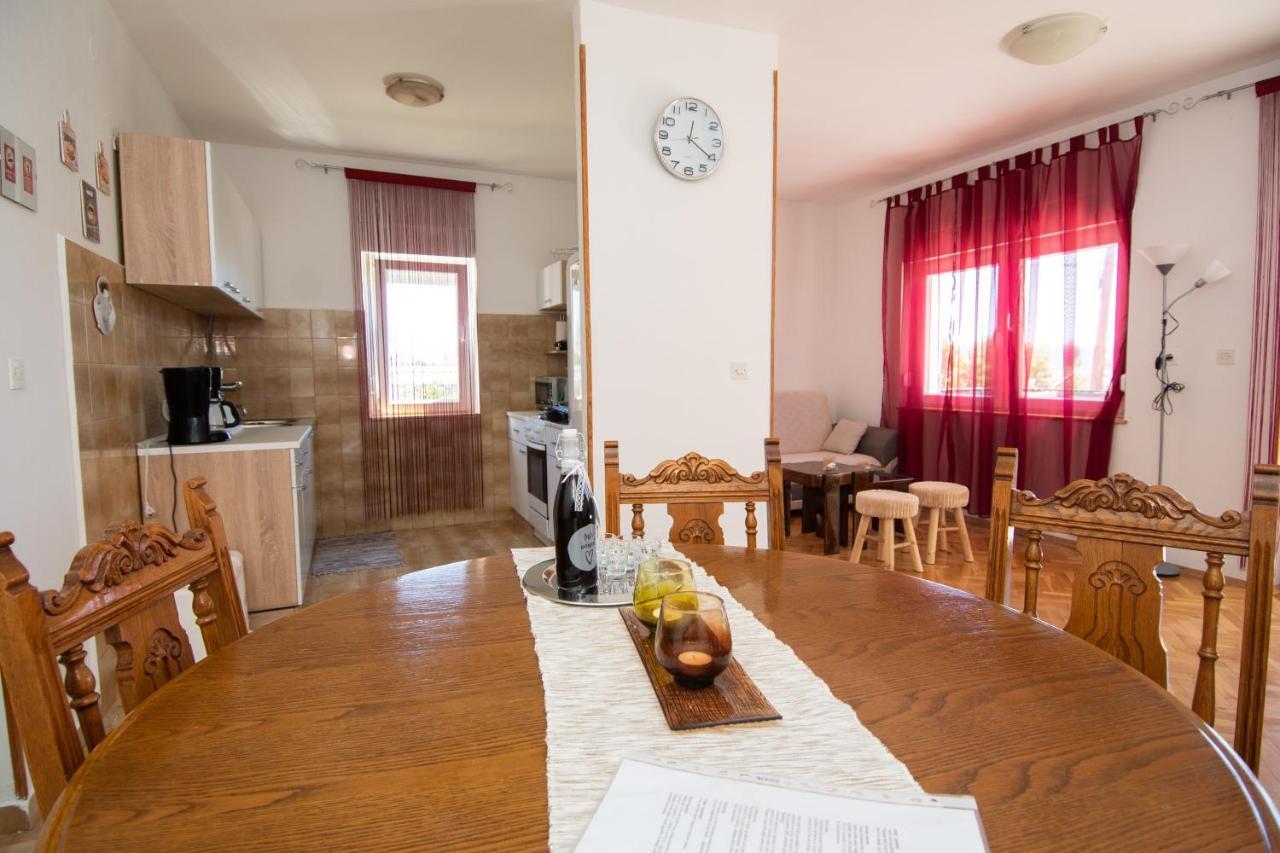 Apartmani Ivana 2 Kastela Ngoại thất bức ảnh