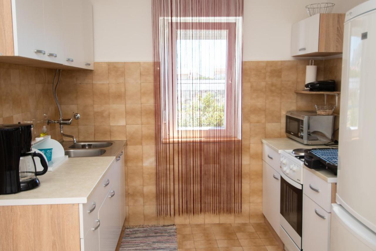 Apartmani Ivana 2 Kastela Ngoại thất bức ảnh
