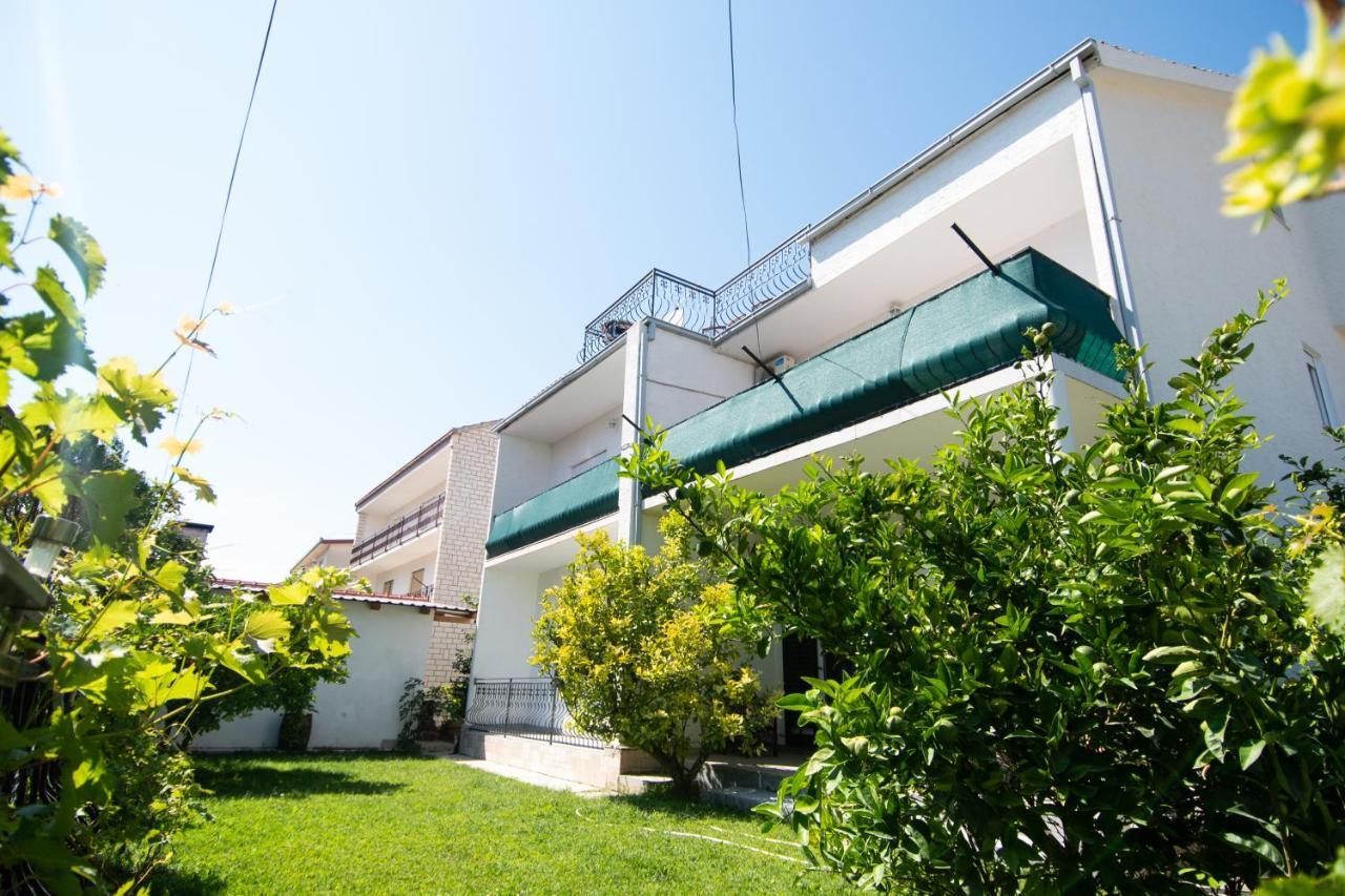 Apartmani Ivana 2 Kastela Ngoại thất bức ảnh