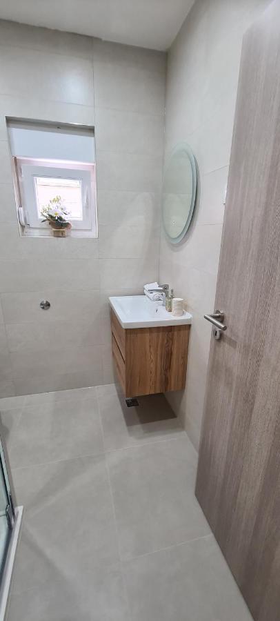 Apartmani Ivana 2 Kastela Ngoại thất bức ảnh