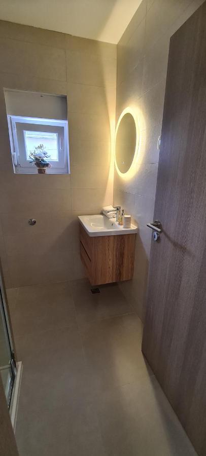 Apartmani Ivana 2 Kastela Ngoại thất bức ảnh